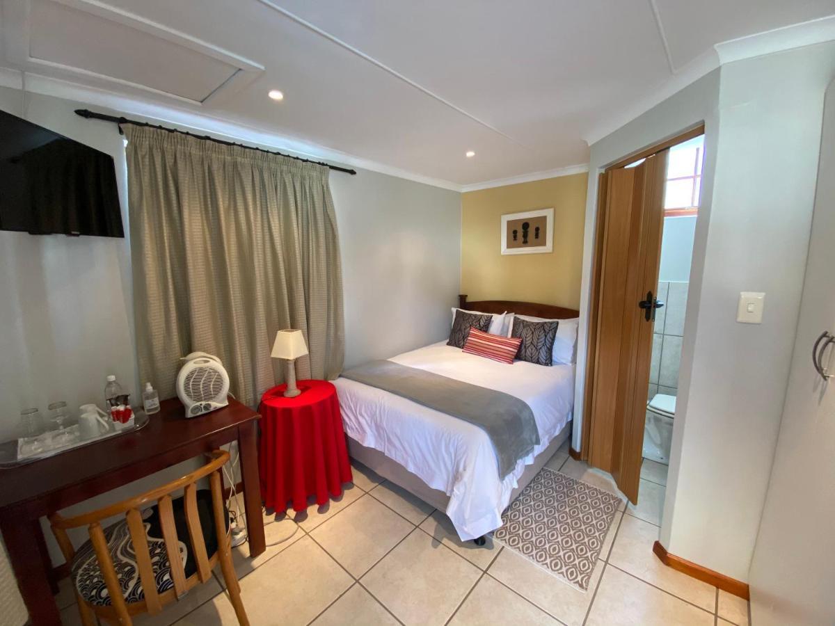 88 Baron Van Reede Guesthouse Oudtshoorn Extérieur photo